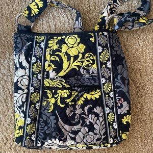 ✨VERA BRADLEY PURSE✨